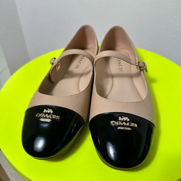 Coach Black and Tan Flats with Cap-Toe Design - Picture 1 of 5